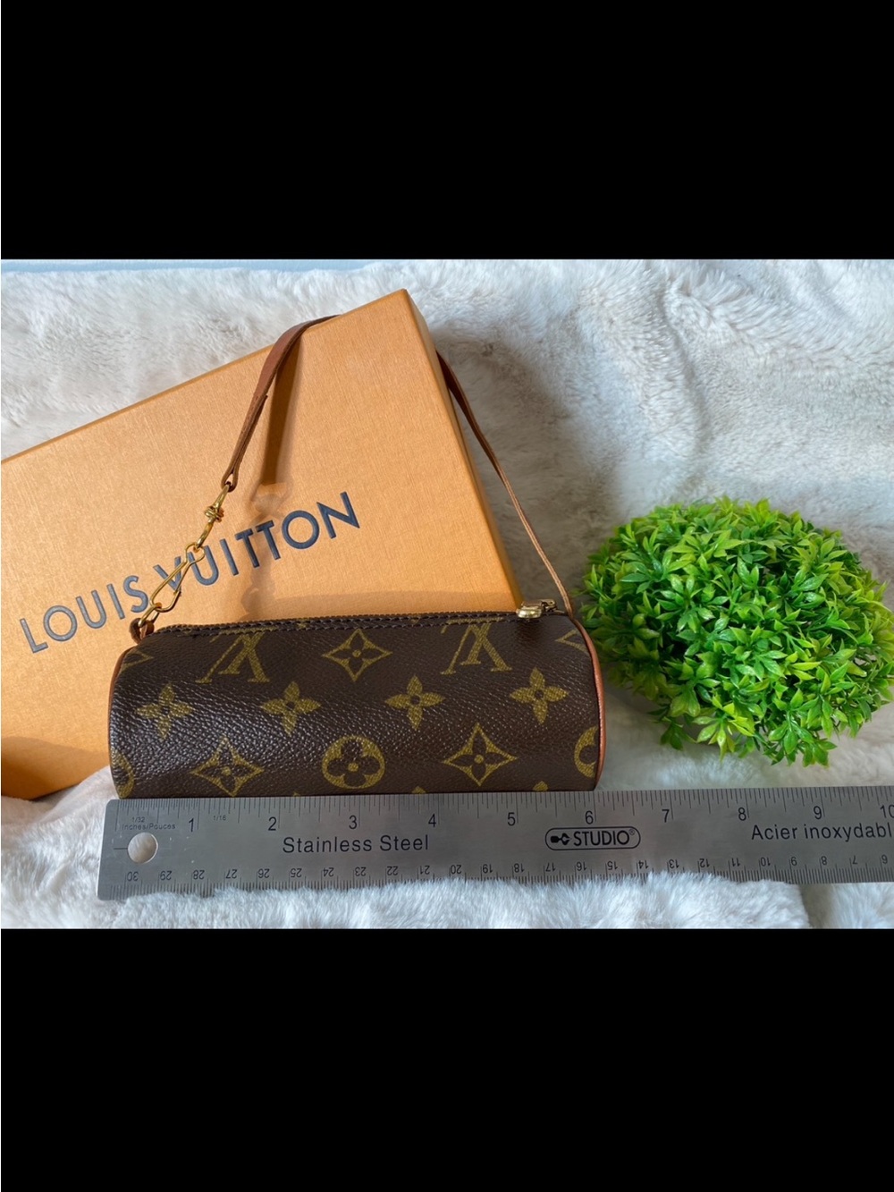 LV Monogram Mini Papillon - Natural Vachetta Strap
Authentic Pre-loved Vintage - Picture 6 of 6